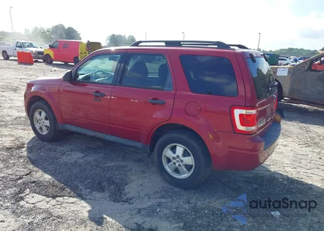 2011 Ford Escape Xlt z USA, uszkodzony, nr VIN 1FMCU9D73BKB61037